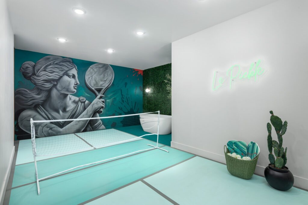 Mural Art Project: SRIL ART Featured on HGTV - Large scale freehand aerosol realism by SRIL ART